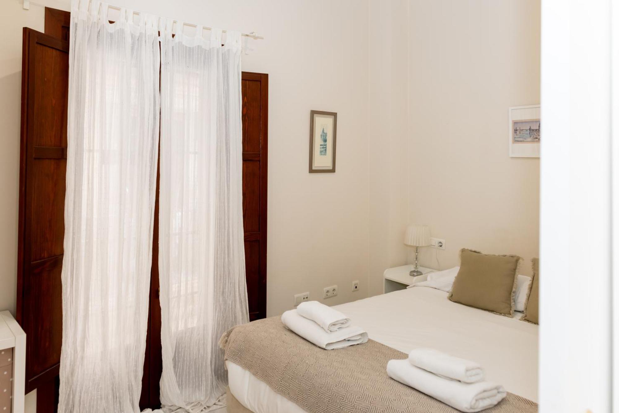 Charming & Quiet Apartment In Plaza Del Salvador Seville Exterior photo